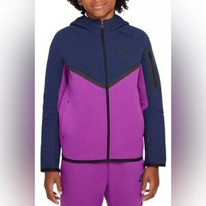Nike Kids' Sportswear Full-Zip Tech Fleece Hoodie. NWT!